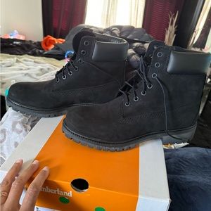 Men timberland boots size 9 never worn